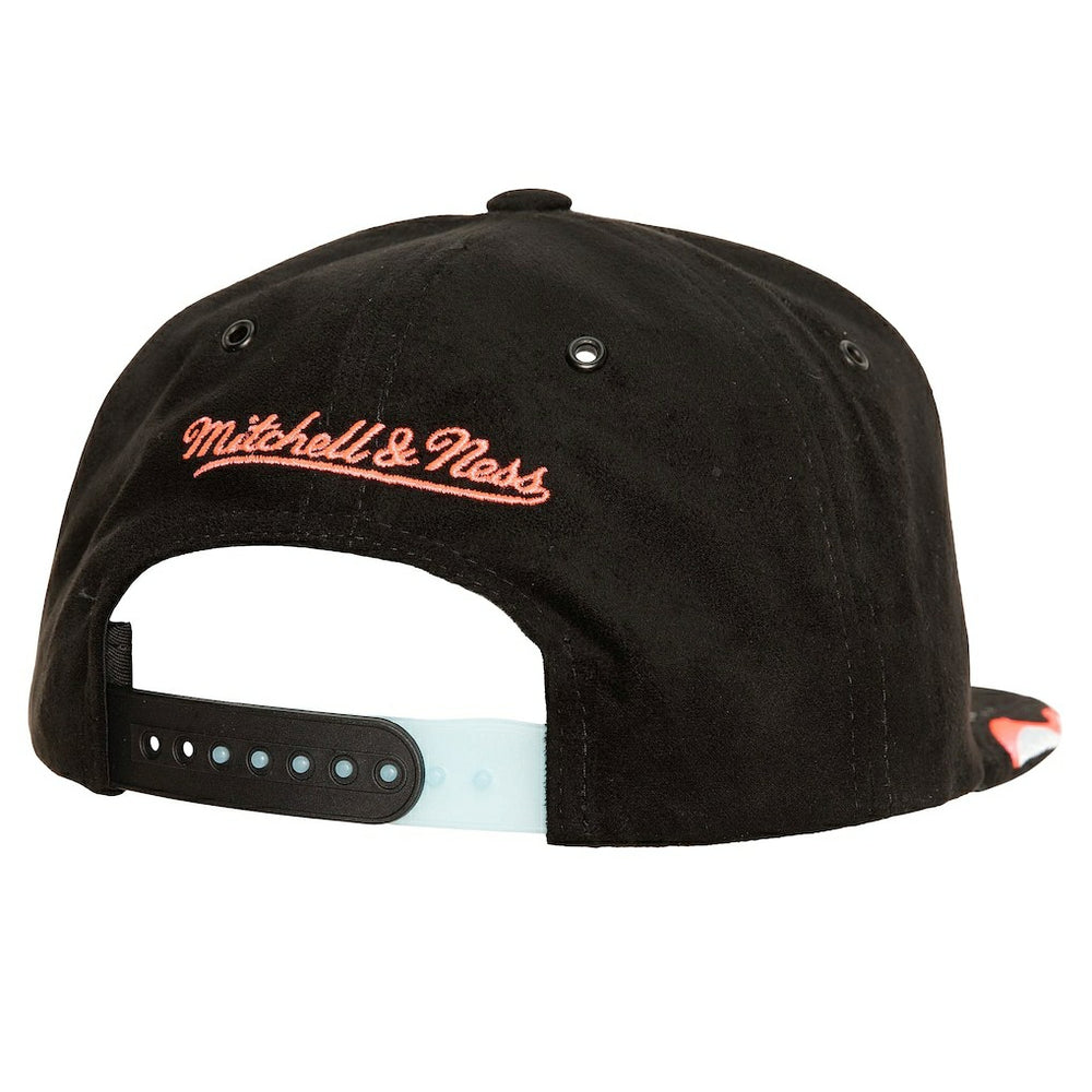 Black Chicago Bulls Day 6 Snapback Hat | NBA