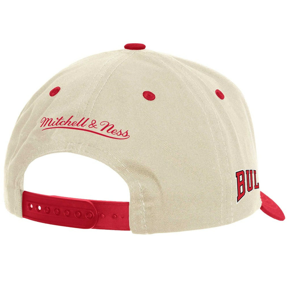 Cream Chicago Bulls Game On Two-Tone Pro Crown Adjustable Hat | NBA