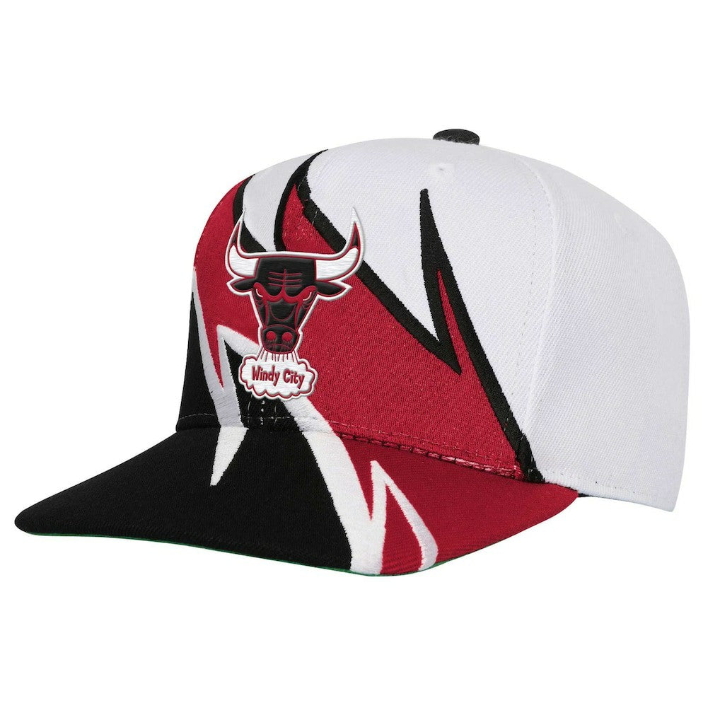 White Chicago Bulls Youth Wave Runner Snapback Hat | NBA