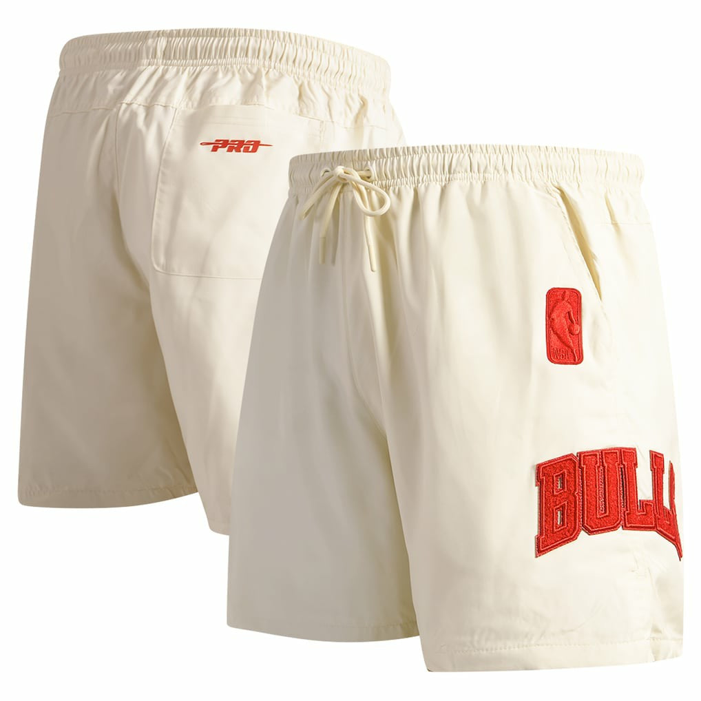 Cream Chicago Bulls Pro Standard Triple Tonal Woven Shorts | NBA