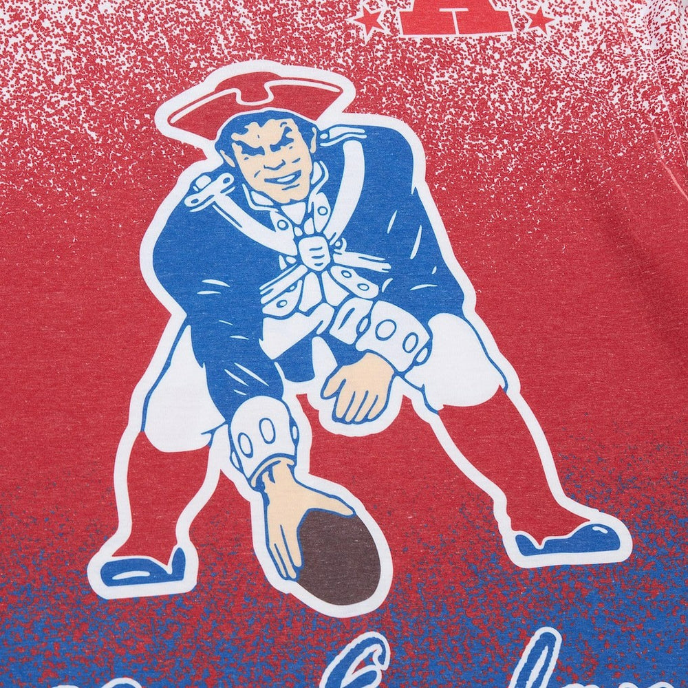 New England Patriots Team Burst Vintage Logo T-Shirt | NFL Outlet