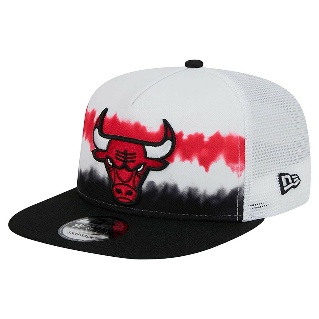 White/Black Chicago Bulls Dip-Dye 9FIFTY A-Frame Trucker Snapback Hat | NBA