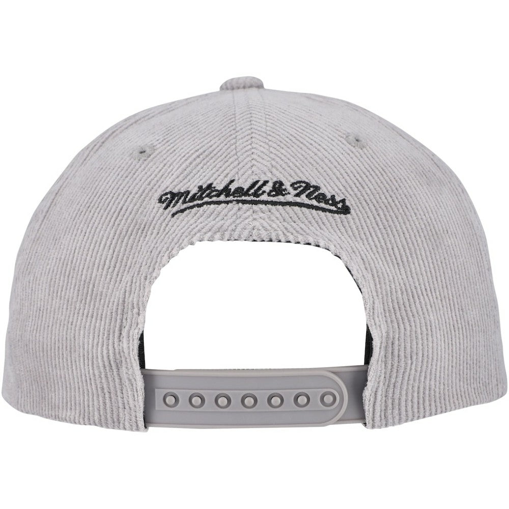 Mitchell & Ness  Chicago White Sox Male Adult Corduroy Snapback Hat - MLB Hats