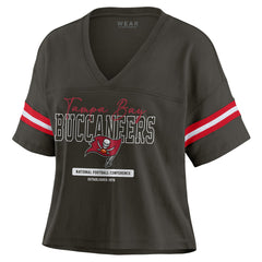 Tampa Bay Buccaneers WEAR by Erin Andrews Women's Color Block Boxy Modest Crop V-Neck T-Shirt | NFL Hot