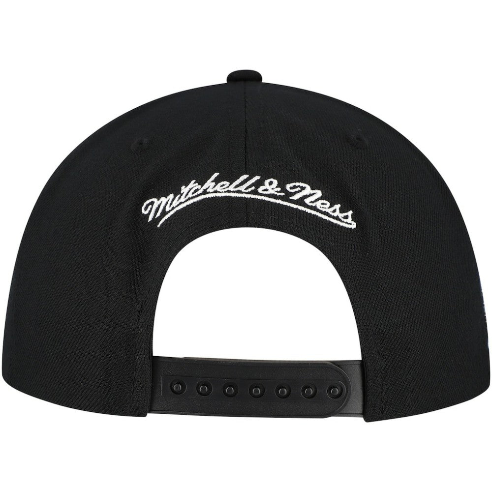 Toronto Maple Leafs Mitchell & Ness Core Top Spot Snapback Hat -  NHL Hats
