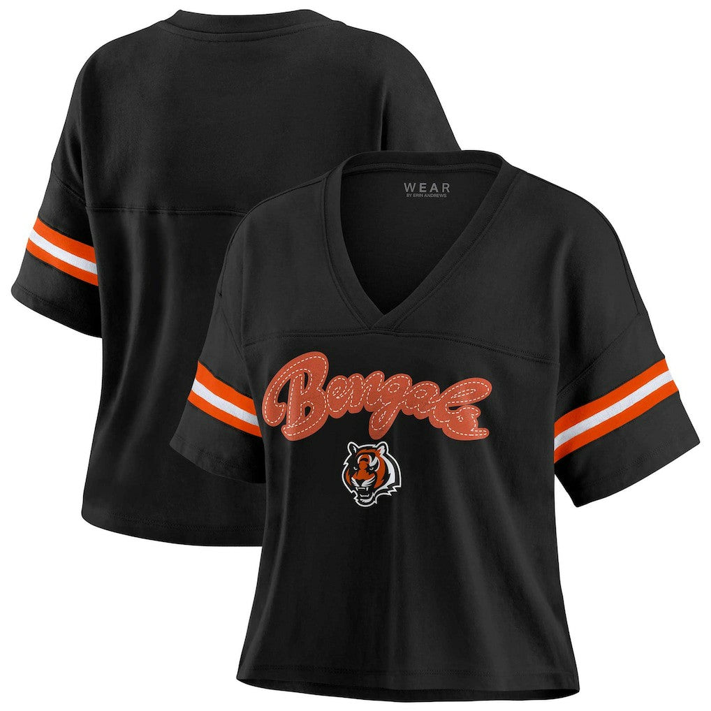 Cincinnati Bengals WEAR by Erin Andrews Women's Plus Size Color Block Boxy V-Neck T-Shirt | NFL Sale