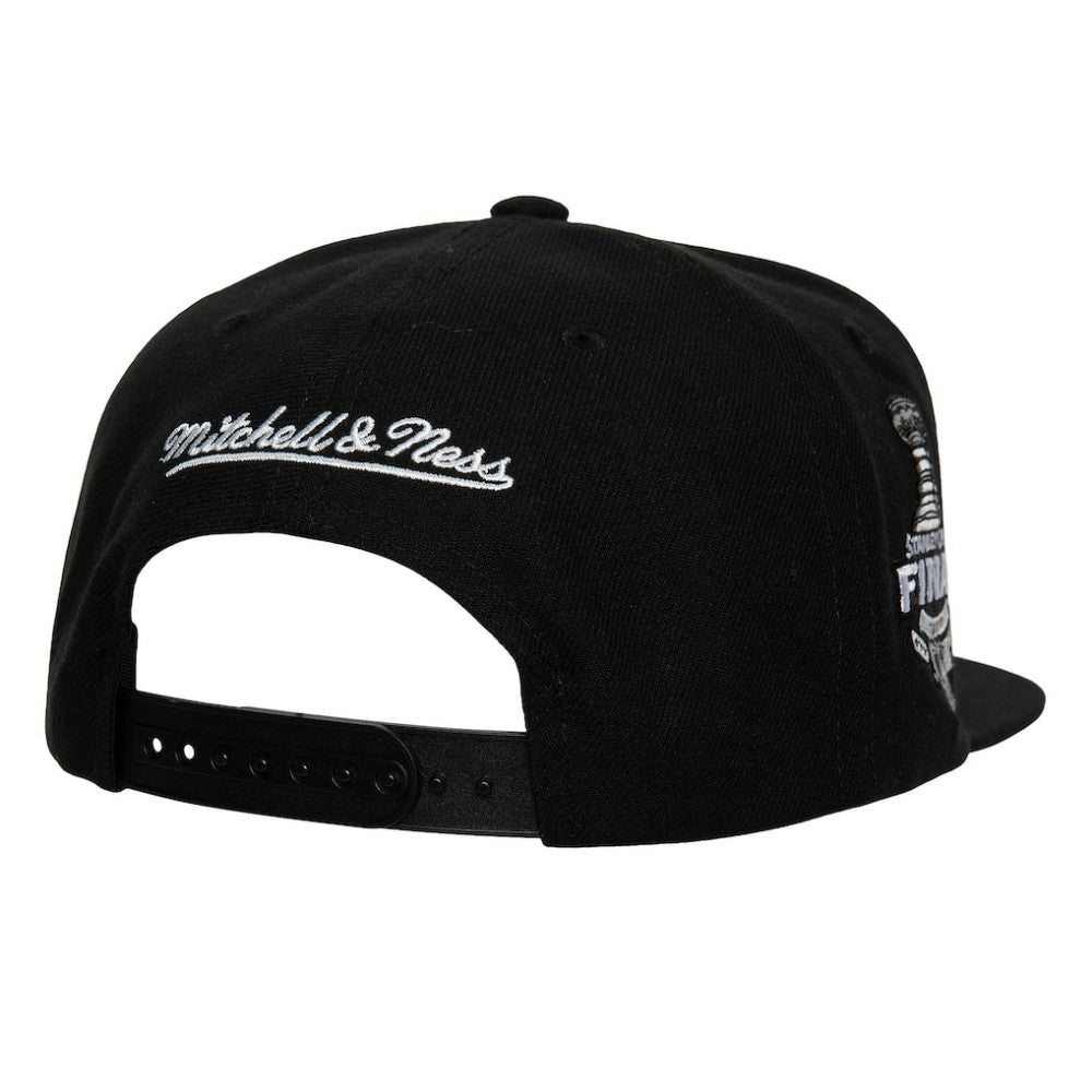 Boston Bruins Mitchell & Ness Core Top Spot Snapback Hat -  NHL Hats