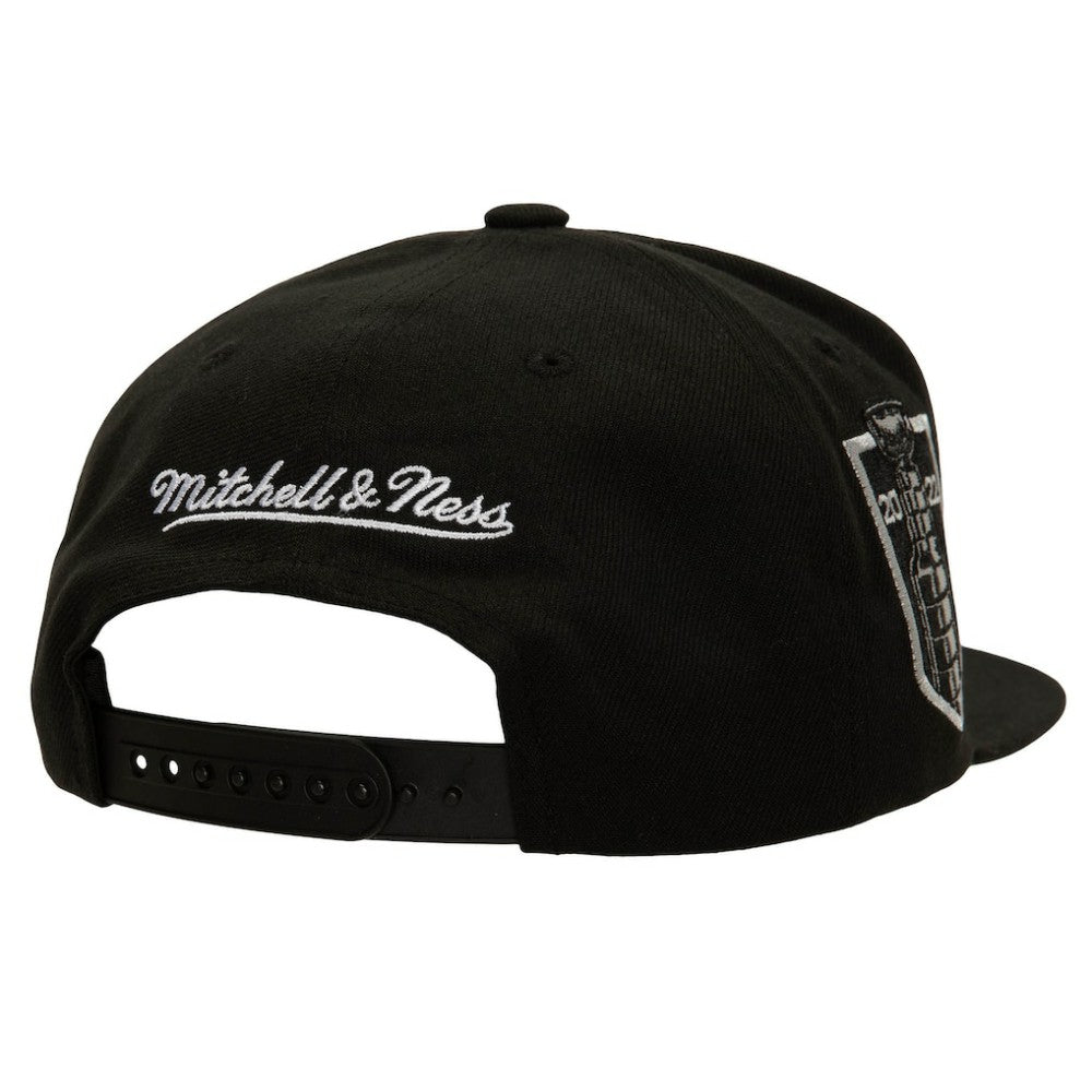 Colorado Avalanche Mitchell & Ness Core Top Spot Snapback Hat -  NHL Hats