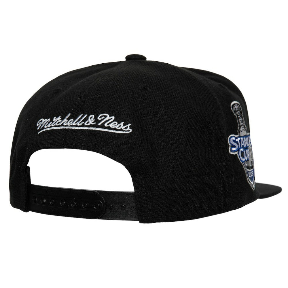 Detroit Red Wings Mitchell & Ness Core Top Spot Snapback Hat -  NHL Hats