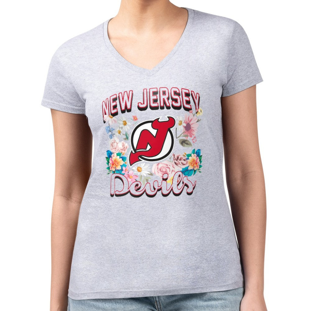 New Jersey Devils G-III 4Her by Carl Banks Women's Super-Slim Fit Lightweight Flower Logo V-Neck T-Shirt -  NHL T-shirts