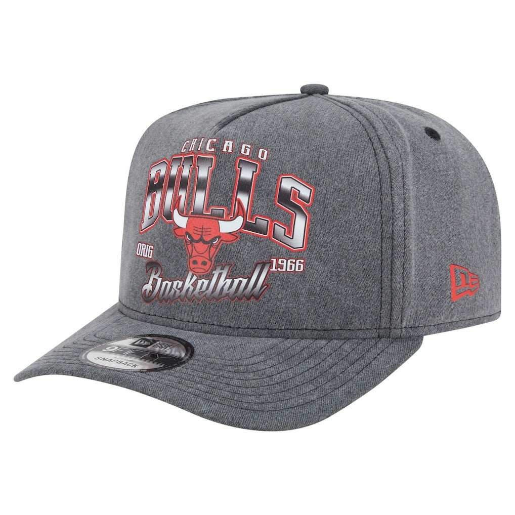 Charcoal Chicago Bulls Throwback Washed Pre-Curved 9FIFTY Snapback Hat | NBA