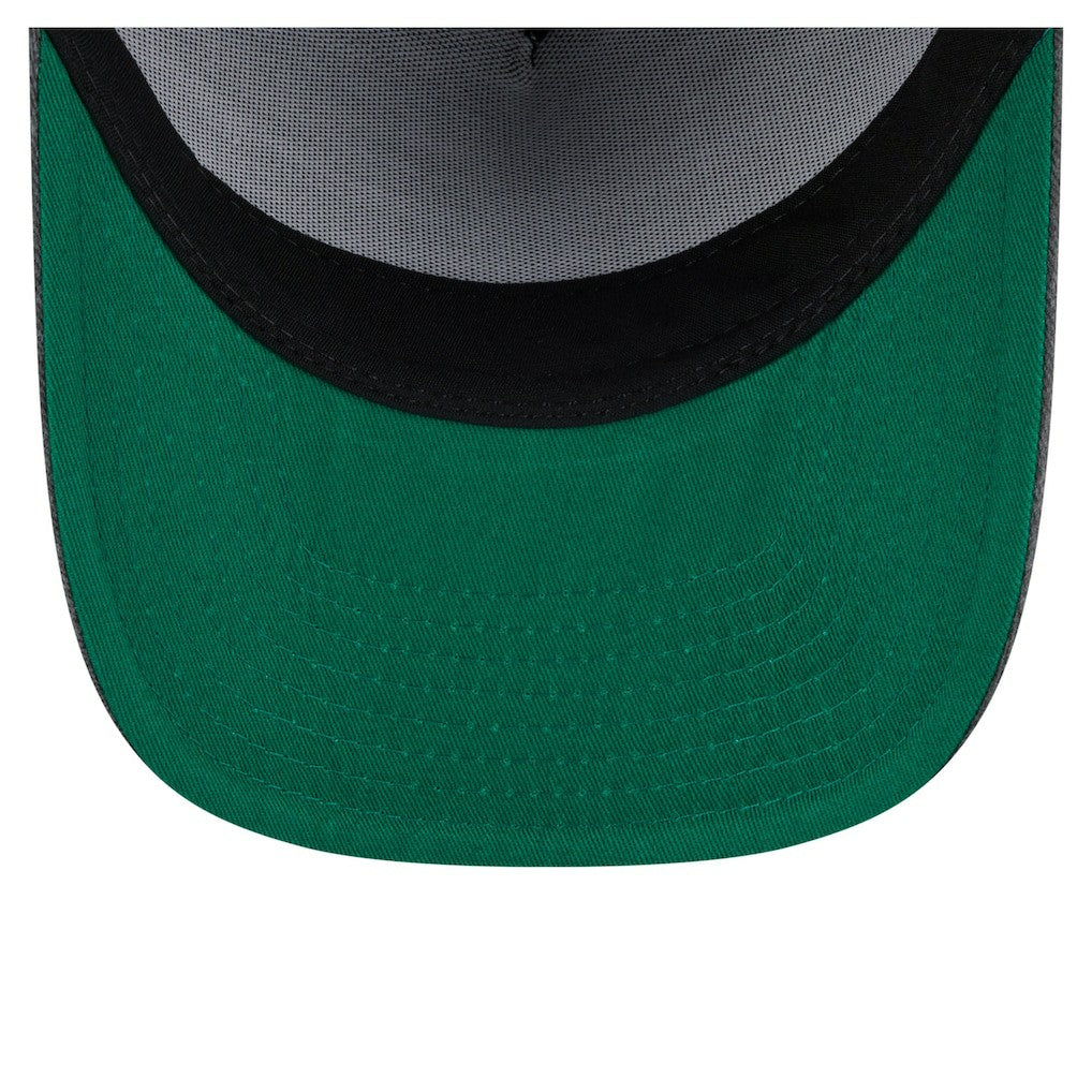 Charcoal Chicago Bulls Throwback Washed Pre-Curved 9FIFTY Snapback Hat | NBA