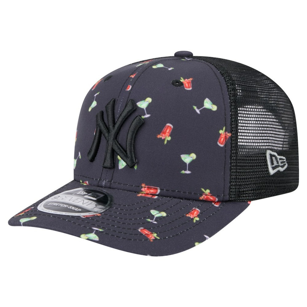 New York Yankees New Era Adventure Drinks Pattern 9SEVENTY Stretch-Snap Hat - MLB Hats