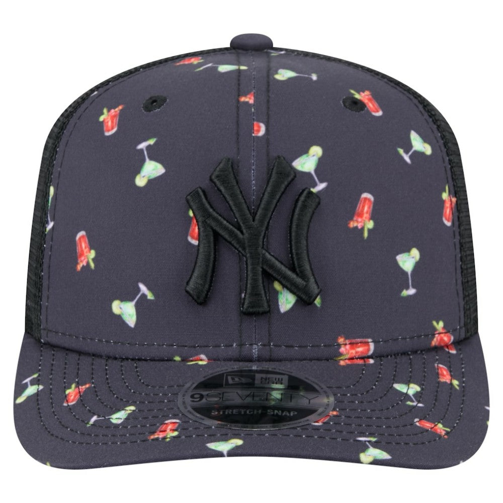 New York Yankees New Era Adventure Drinks Pattern 9SEVENTY Stretch-Snap Hat - MLB Hats