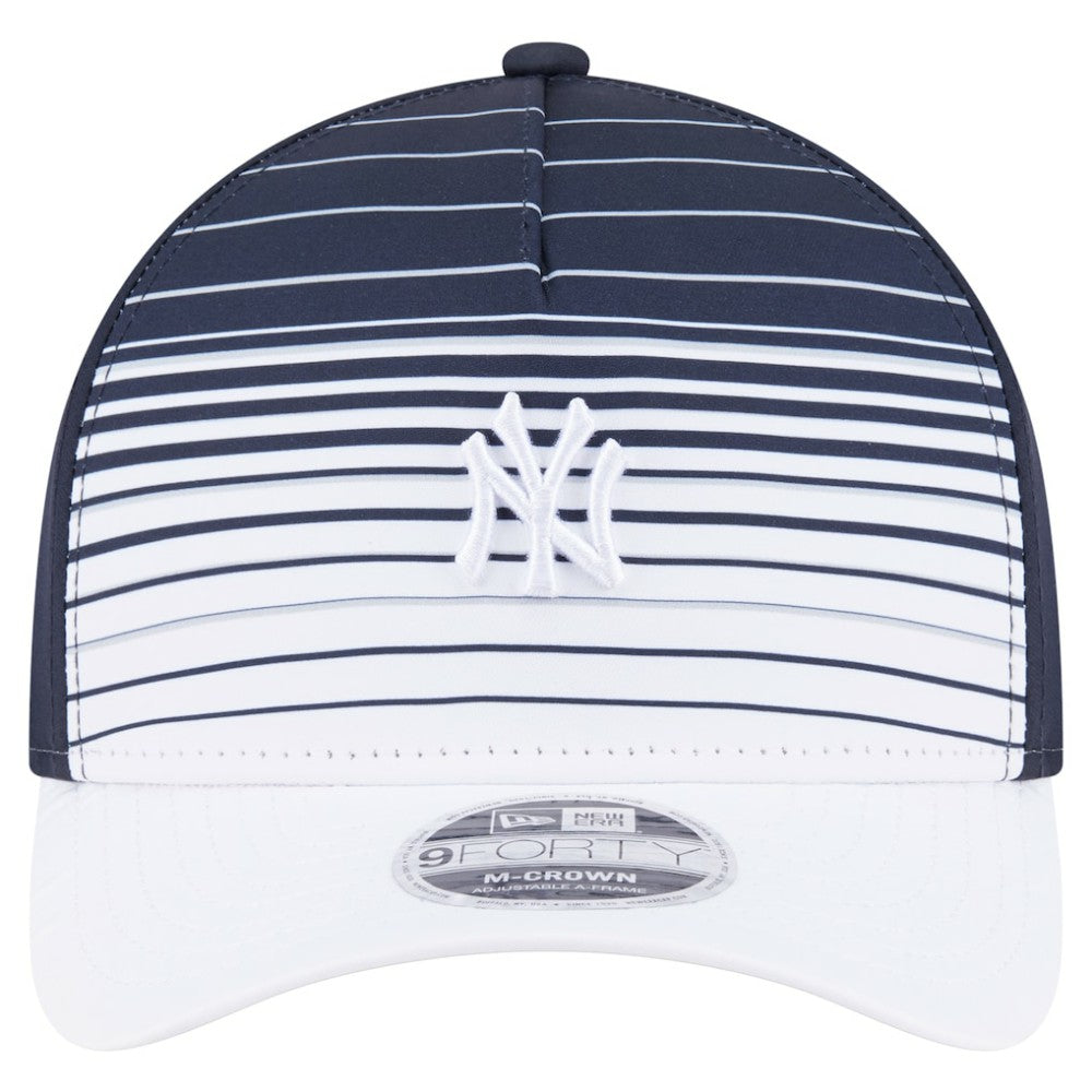 New York Yankees New Era Gradient 9FORTY M-Crown Adjustable Hat - MLB Hats