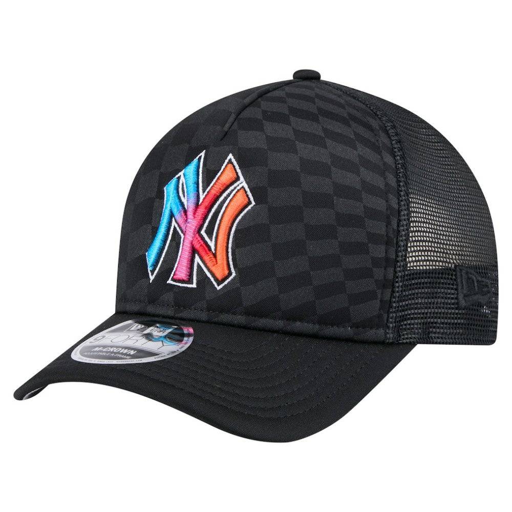 New York Yankees New Era Gradient 9FORTY A-Frame M-Crown Trucker Adjustable Hat - MLB Hats
