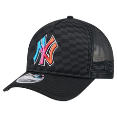 New York Yankees New Era Gradient 9FORTY A-Frame M-Crown Trucker Adjustable Hat - MLB Hats