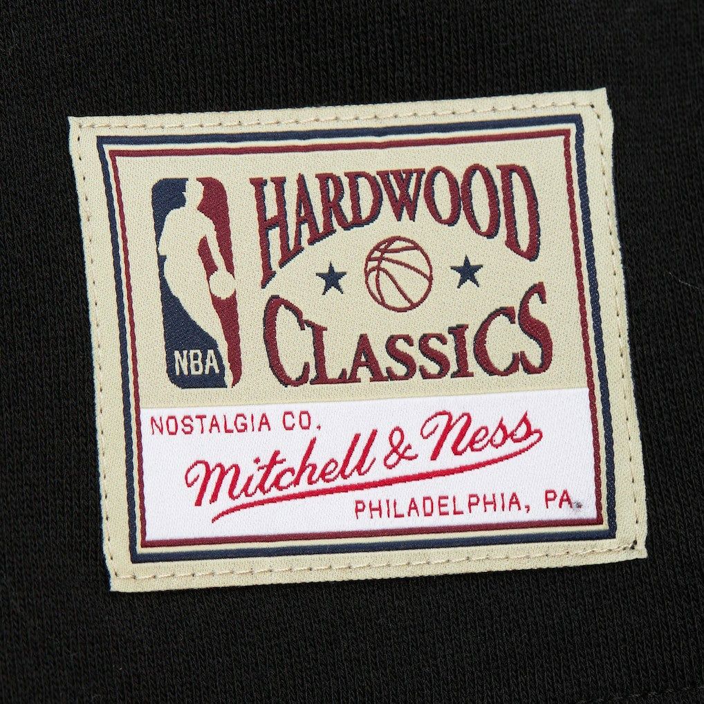 Black Chicago Bulls Women's Hardwood Classics Cropped Pullover Hoodie | NBA