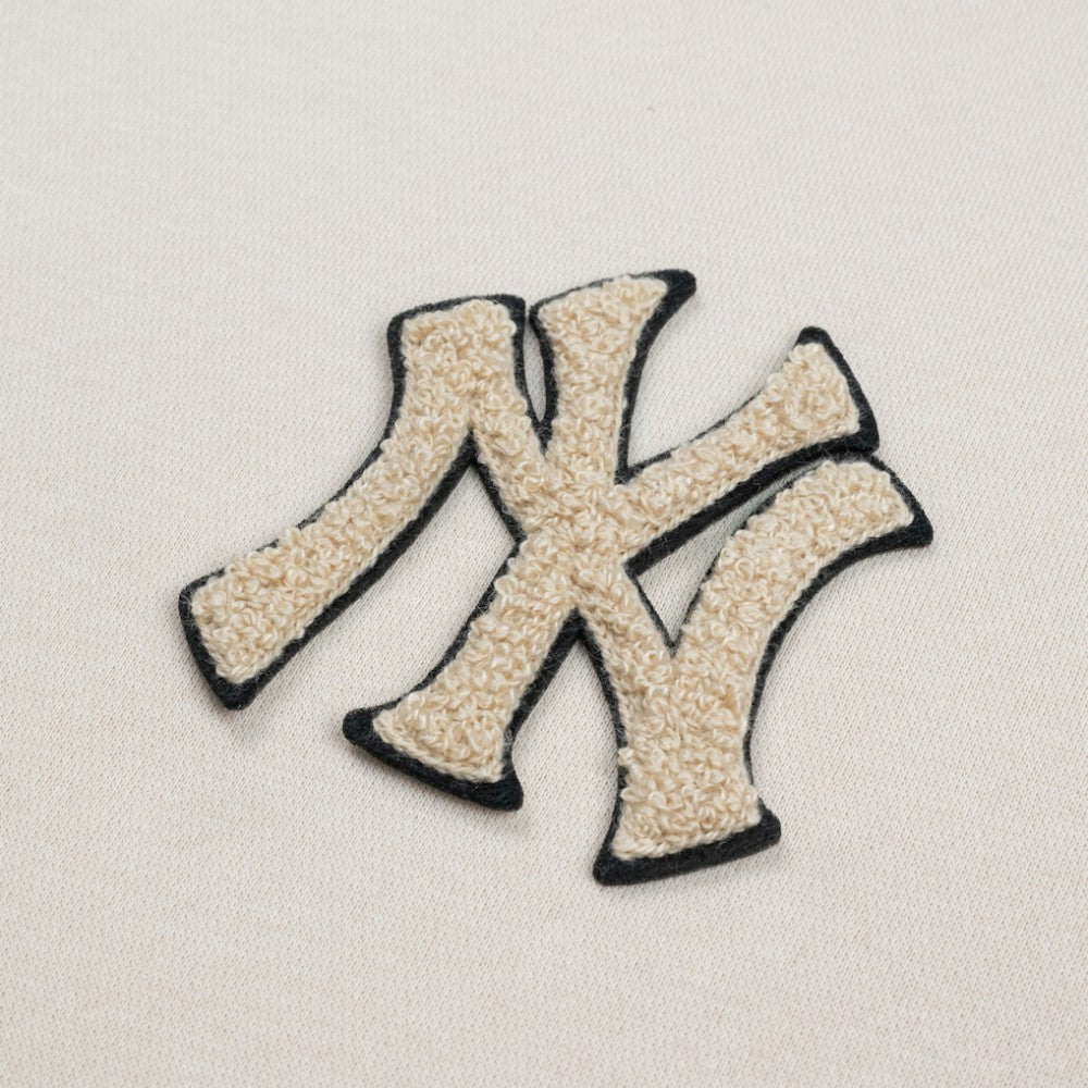 New York Yankees Levelwear Murray Quarter-Zip Sweatshirt - MLB Sweatshirts