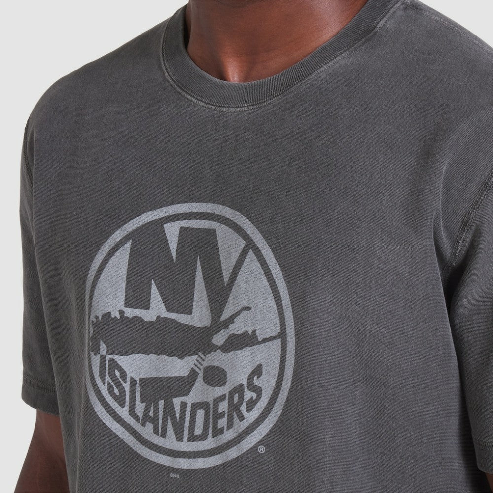 New York Islanders Fanatics Made in Canada T-Shirt -  NHL T-shirts