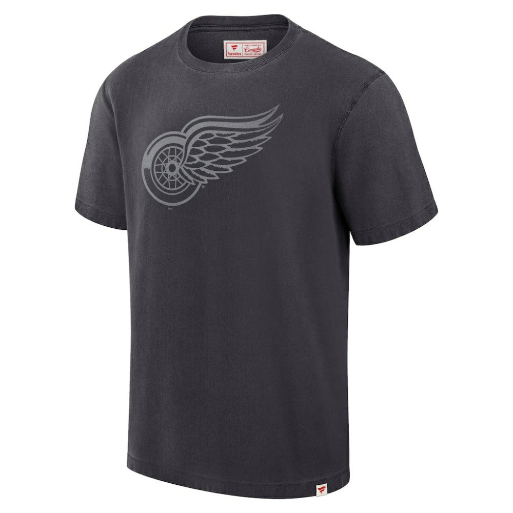 Detroit Red Wings Fanatics Made in Canada T-Shirt -  NHL T-shirts