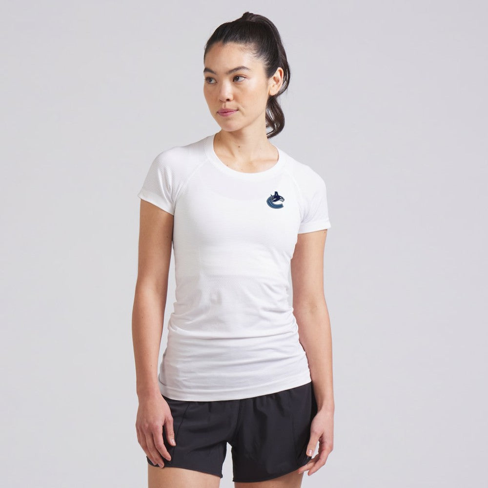 Vancouver Canucks lululemon Women's Swiftly Tech Short-Sleeve Shirt 2.0 -  NHL