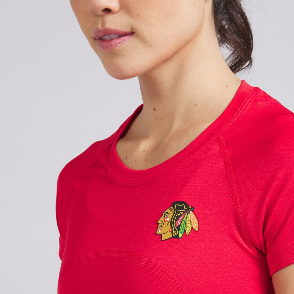 Chicago Blackhawks lululemon Women's Swiftly Tech Short-Sleeve Shirt 2.0 -  NHL