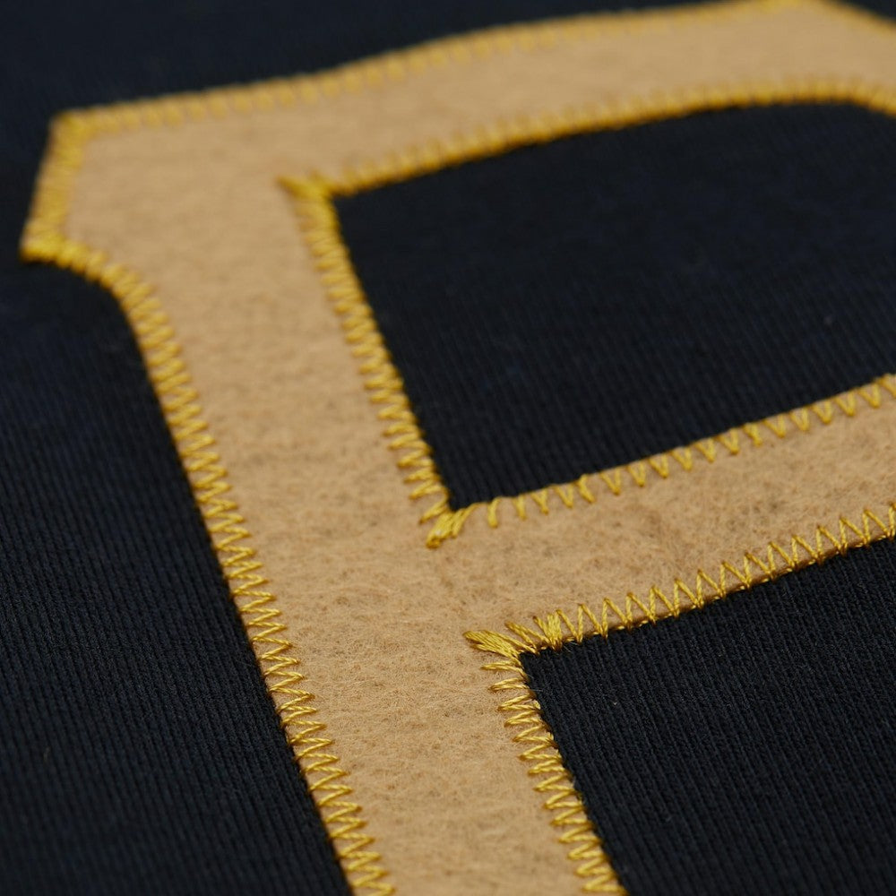 Roberto Clemente Pittsburgh Pirates Mitchell & Ness Legends Collection Vintage Logo T-Shirt - MLB T-shirts