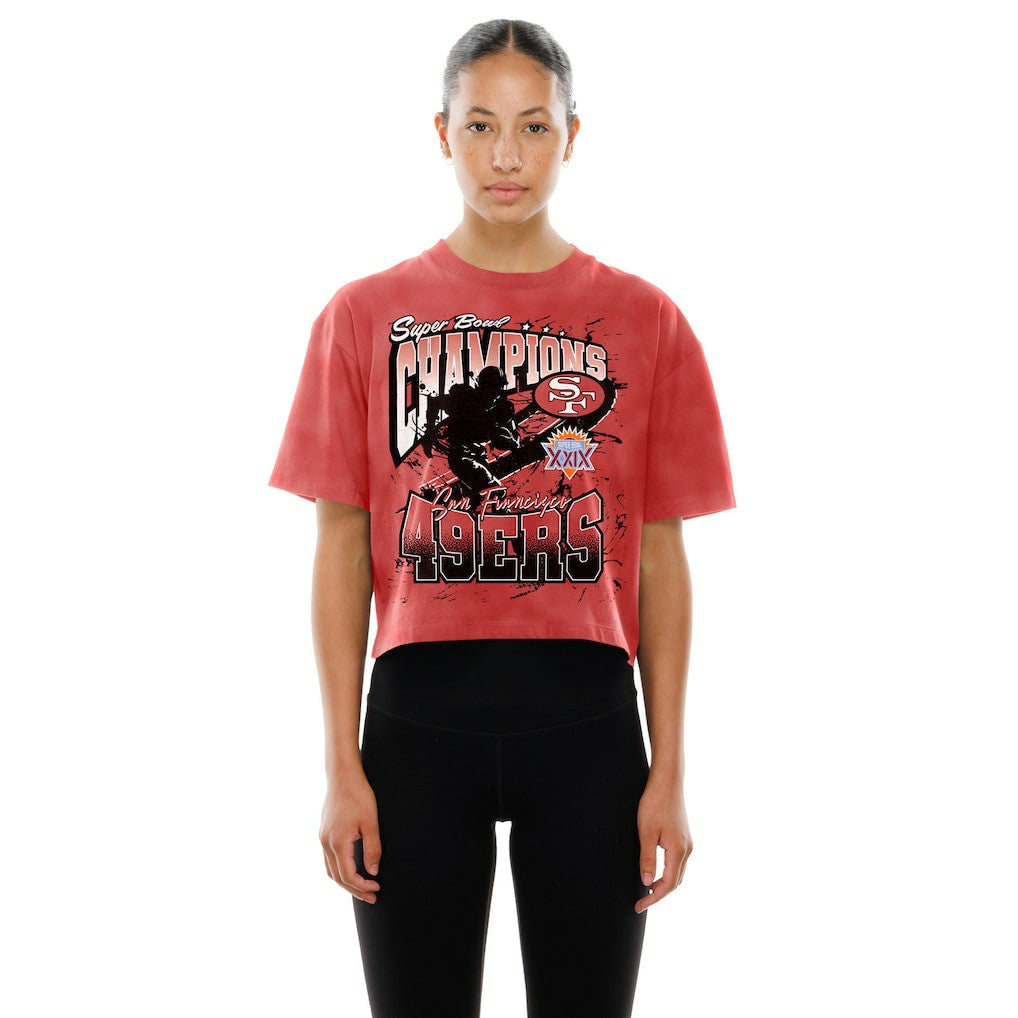 San Francisco 49ers Women's Cropped Boxy Sport Classics Mineral Wash T-Shirt | NFL Near me