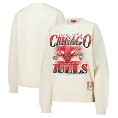 Cream Chicago Bulls Women's Oversprayed Pullover Sweatshirt | NBA