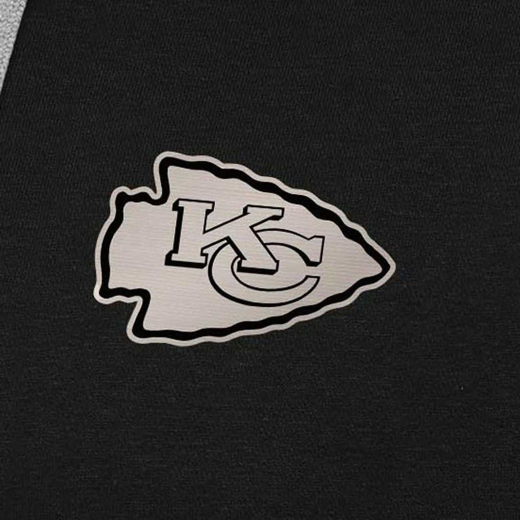 Kansas City Chiefs Antigua Brushed Carbon Victory Pullover Hoodie | NFL New