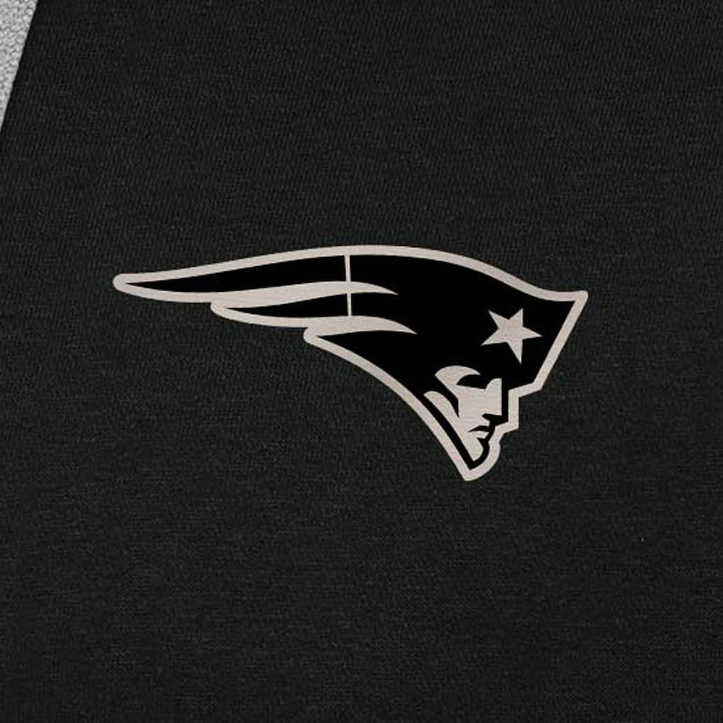 New England Patriots Antigua Brushed Carbon Victory Pullover Hoodie | NFL New