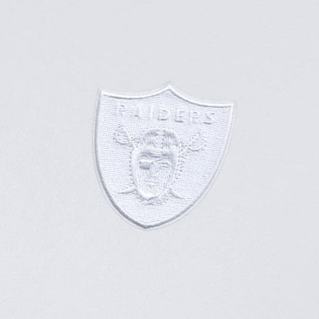 Las Vegas Raiders Antigua Intent Quarter-Zip Top | NFL Sale