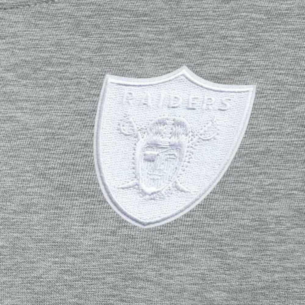 Las Vegas Raiders Antigua Women's Victory Crew Pullover Sweatshirt | NFL New