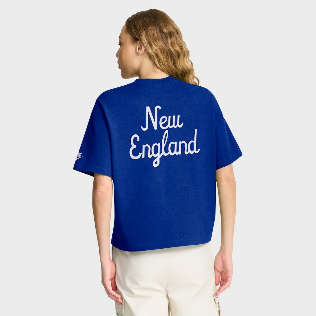 New England Patriots Women's Rewind Pocket Boxy T-Shirt | NFL Sale