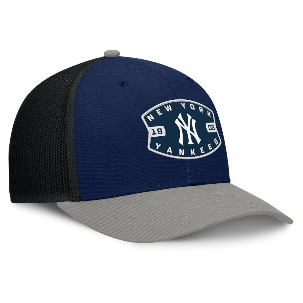 New York Yankees Fanatics Cutoff Adjustable Trucker Hat - MLB Hats