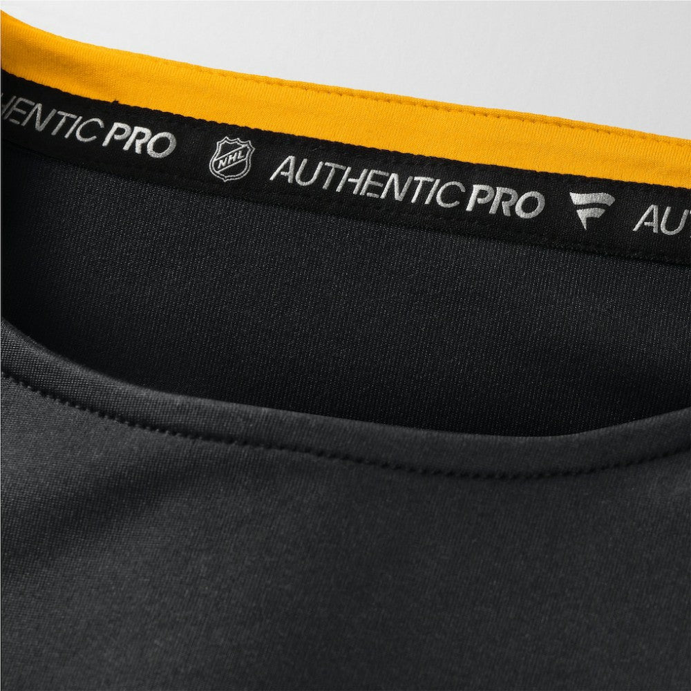 Boston Bruins Fanatics Authentic Pro Rink Tech Long Sleeve T-Shirt -  NHL T-shirts