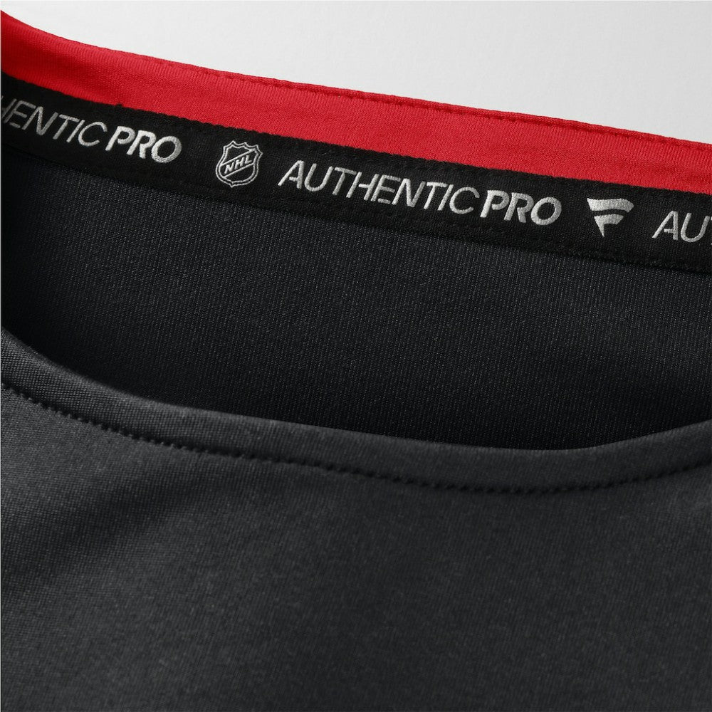 Chicago Blackhawks Fanatics Authentic Pro Rink Tech Long Sleeve T-Shirt -  NHL T-shirts