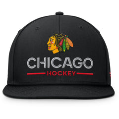 Chicago Blackhawks Fanatics Authentic Pro Rink Lockup Snapback Hat -  NHL Hats