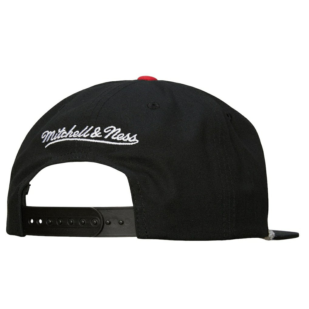 Black Philadelphia 76ers Ascend Deadstock Snapback Hat | NBA