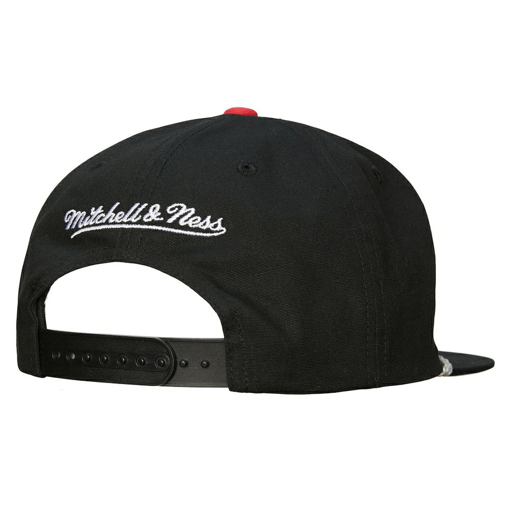 Black Chicago Bulls Ascend Deadstock Snapback Hat | NBA