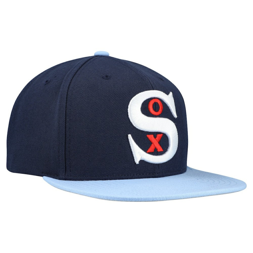 Chicago White Sox Mitchell & Ness Cooperstown Collection Basic Flip Snapback Hat - MLB Hats