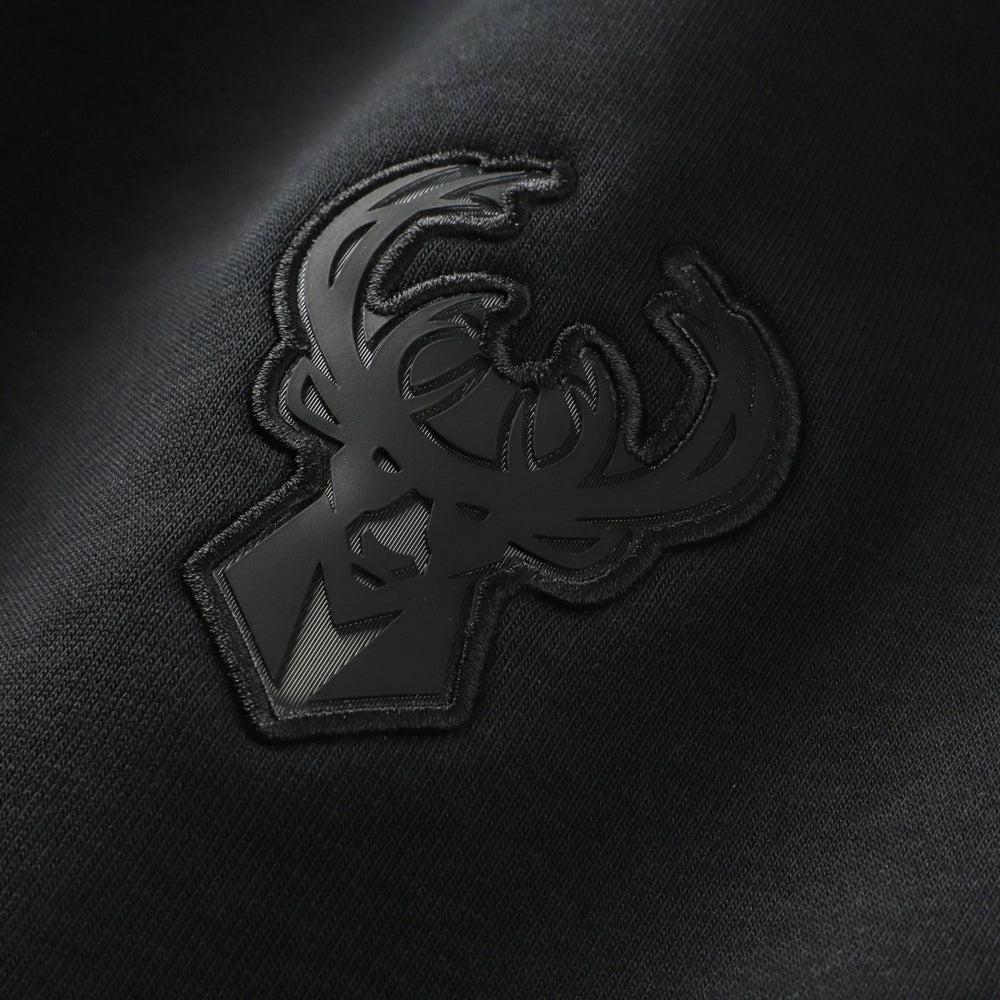 Black Milwaukee Bucks Authentic Standard Issue Travel Dri-FIT Sweatshirt | NBA