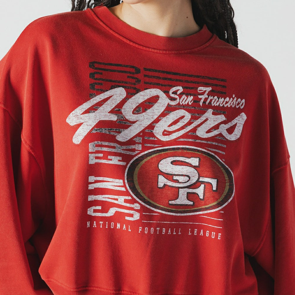 San Francisco 49ers Women's Oversized Throwback Mineral Wash Crew Neck Sweatshirt | NFL Sale