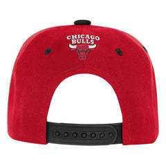 Red/Black Chicago Bulls Outerstuff Youth Two-Tone Snapback Hat | NBA
