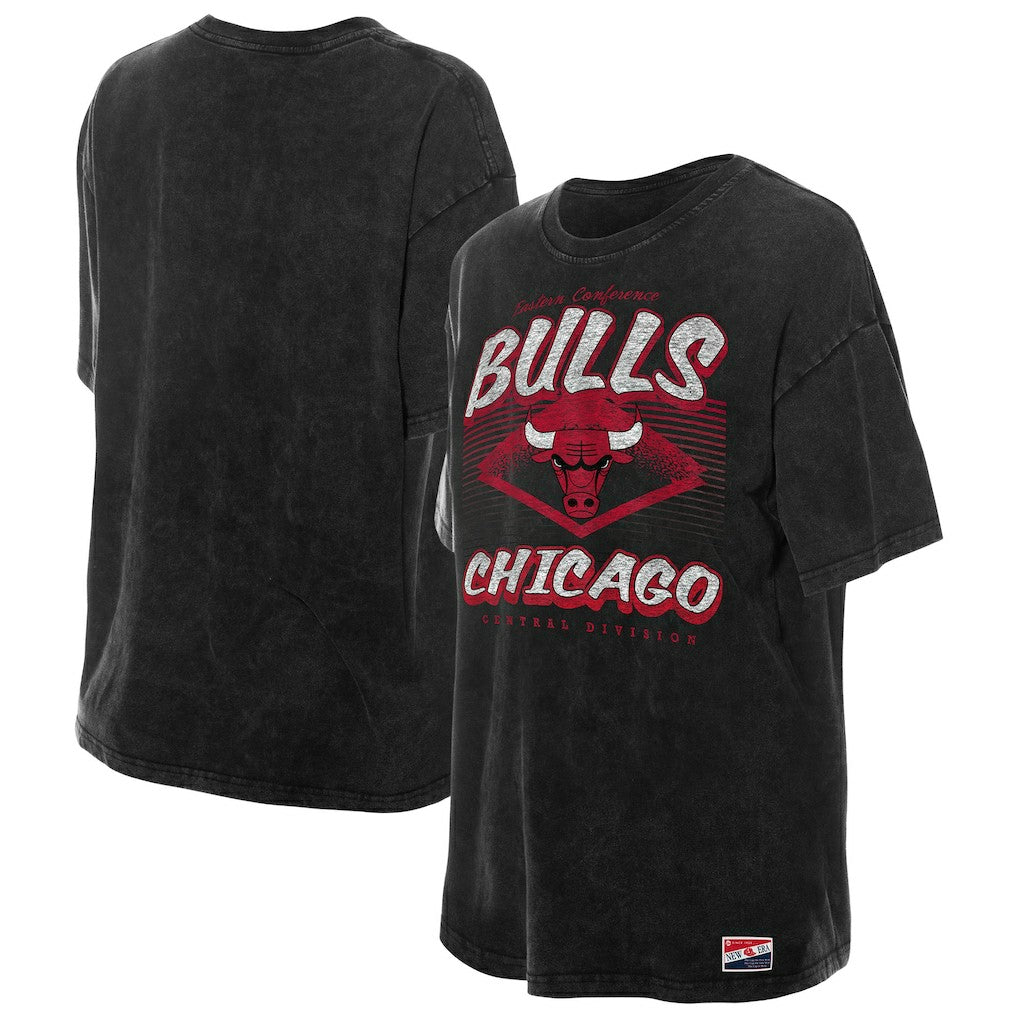 Black Chicago Bulls Women's Throwback Mineral Wash Oversized T-Shirt sale | NBA