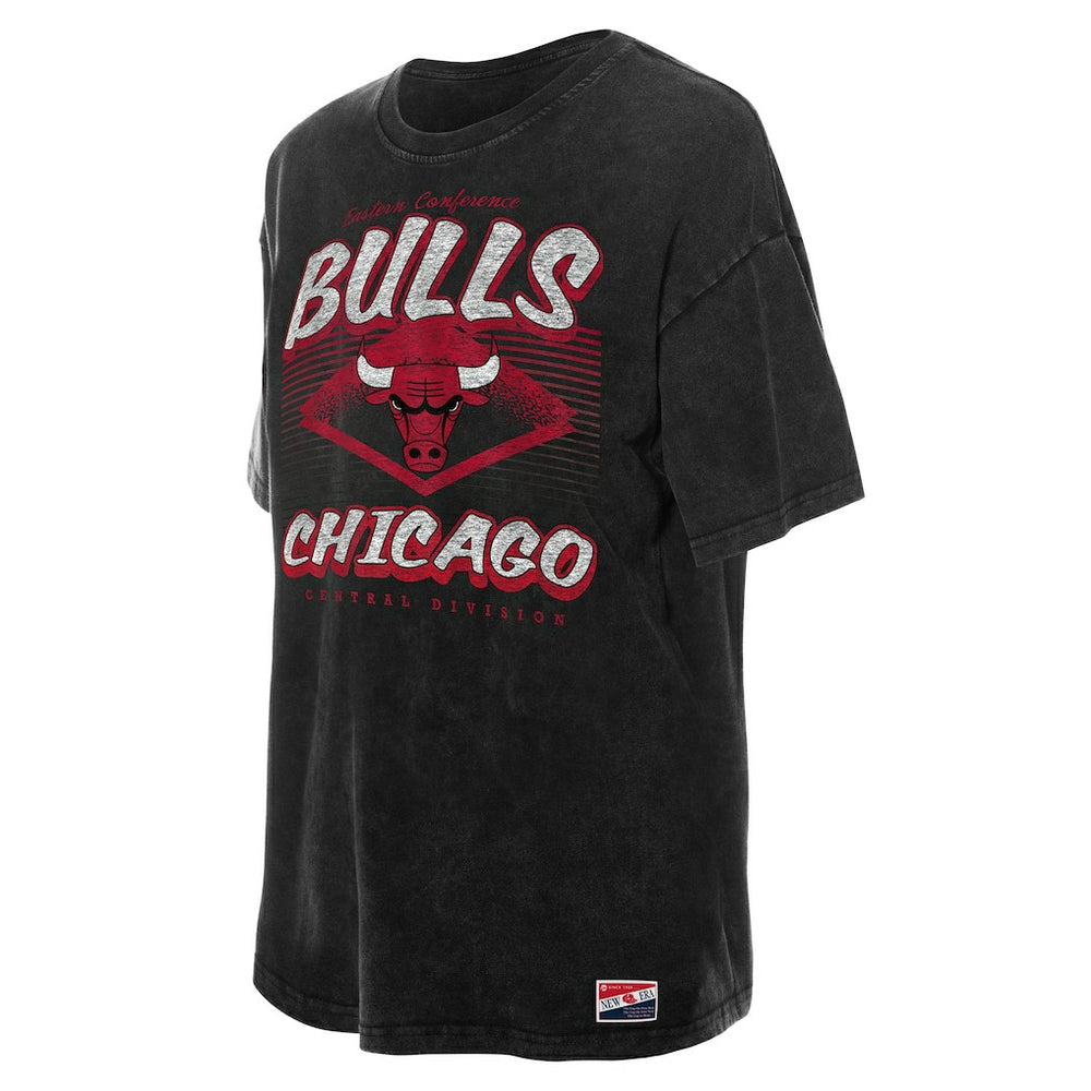 Black Chicago Bulls Women's Throwback Mineral Wash Oversized T-Shirt sale | NBA