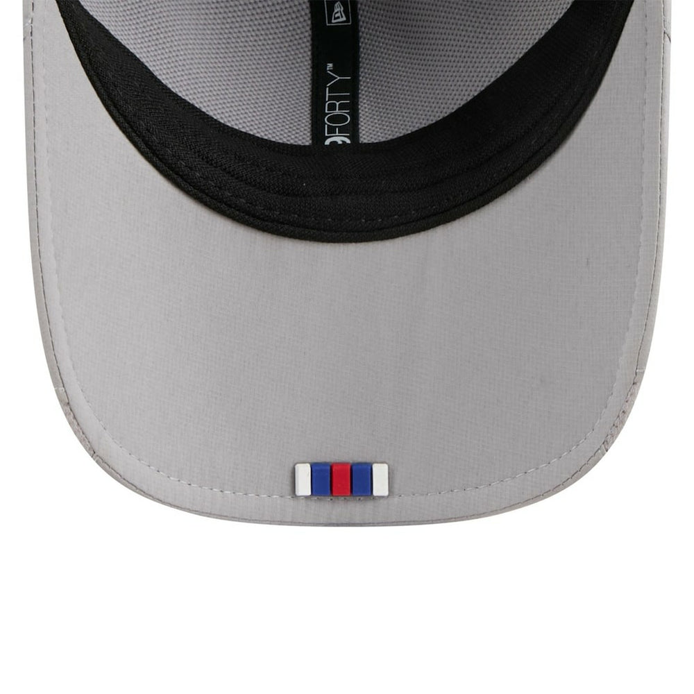 New York Giants 2025 Sideline M-Crown 9FORTY Adjustable Hat | NFL Near me