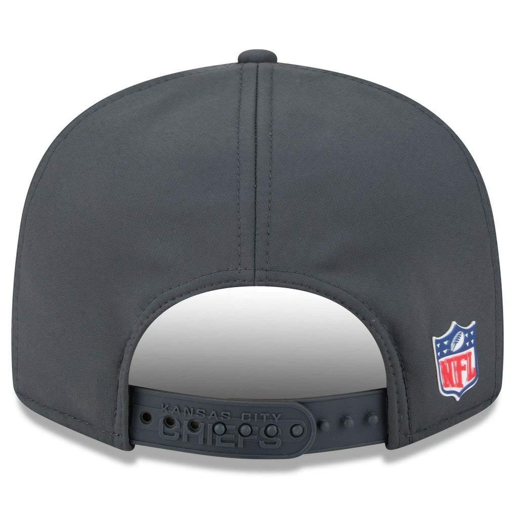 Kansas City Chiefs 2025 Sideline Cold Weather Split Panel 9FIFTY Snapback Hat | NFL Hot
