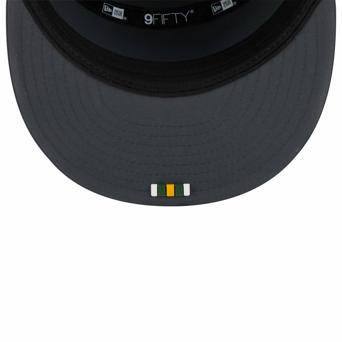 Green Bay Packers 2025 Sideline Cold Weather Split Panel 9FIFTY Snapback Hat | NFL New